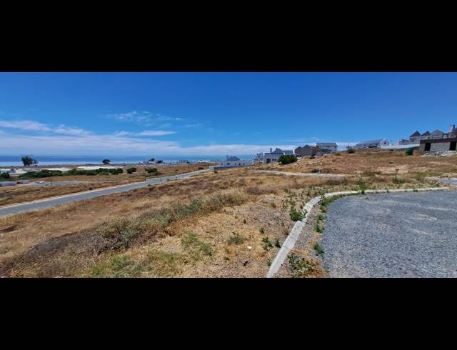433M² VACANT LAND FOR SALE IN DA GAMA BAY